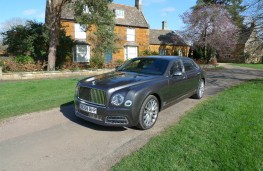 Bentley Mulsanne EWB, front static 2